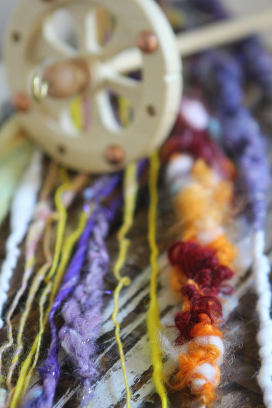SPINDLING Method 8 - spinning a thick and thin braid texture art yarn