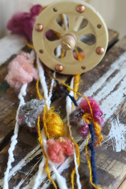 SPINDLING Method 5 - spinning puffs of texture into art yarn