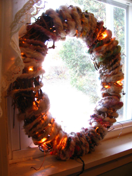Glowy Winter WREATH (Free Handspun Project)