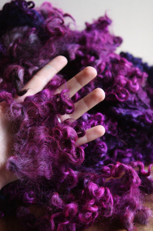 Intro to SPINDLING: How to Drop Spindle Wool Locks