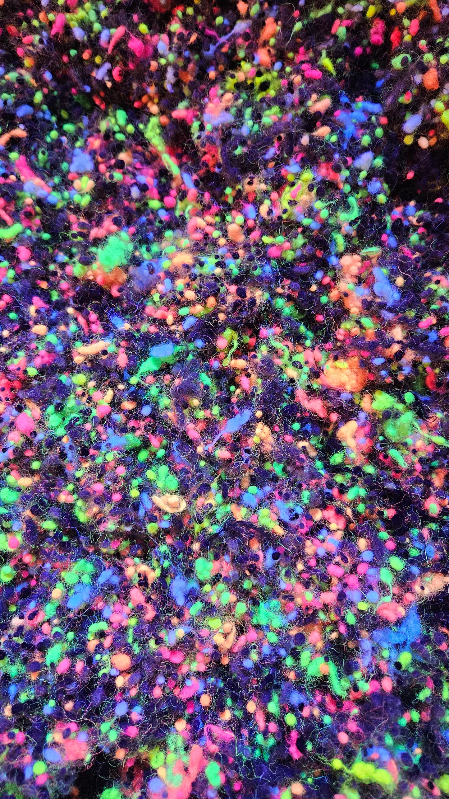 RETRO GLOW Dyed Fine Wool Nepps Blend - 1 ounce
