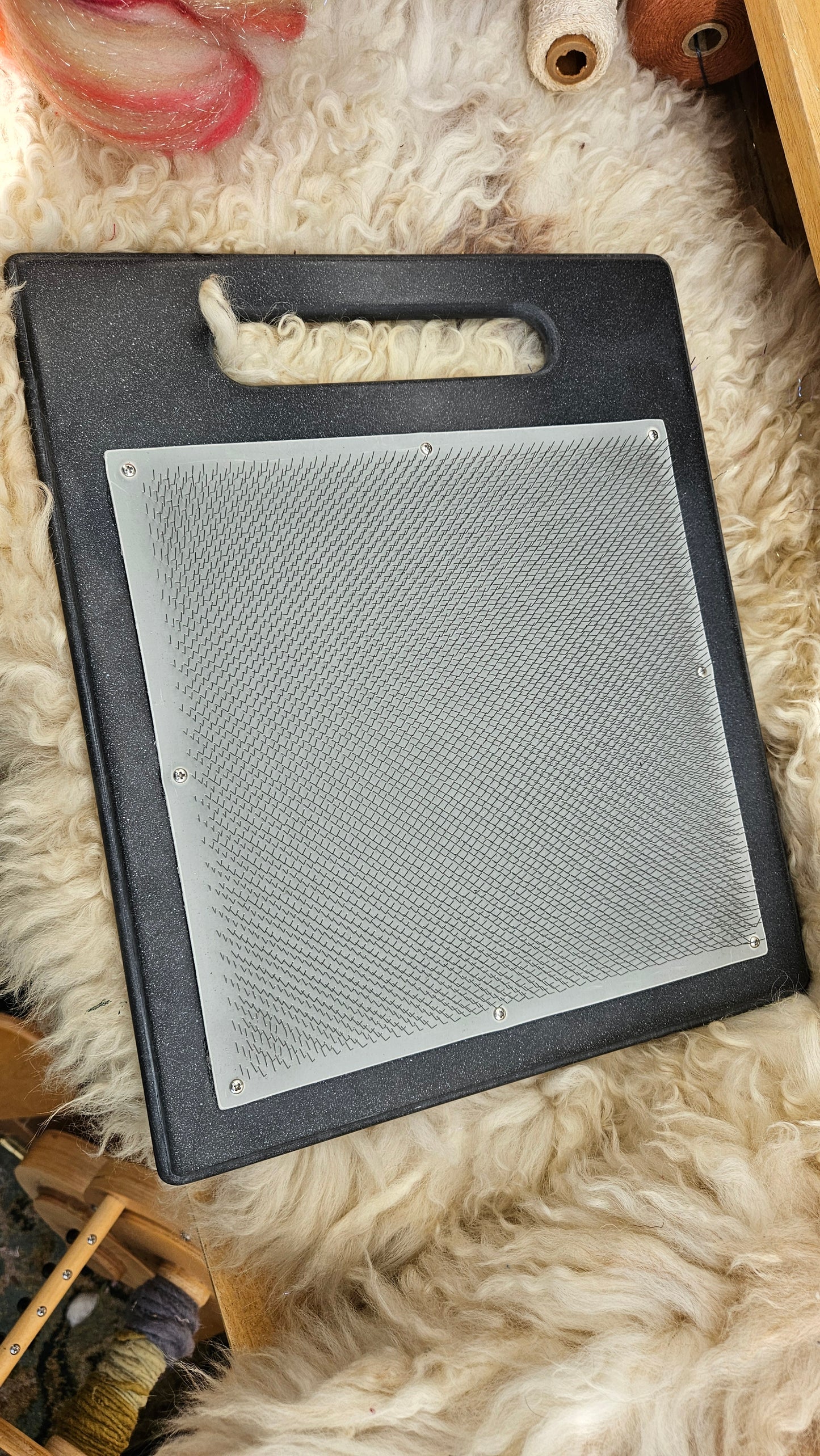 BLENDING BOARD - handcrafted Corian 72 TPI 10x10 blending board for blending fibers into batts and rolags - Large | 10BLK