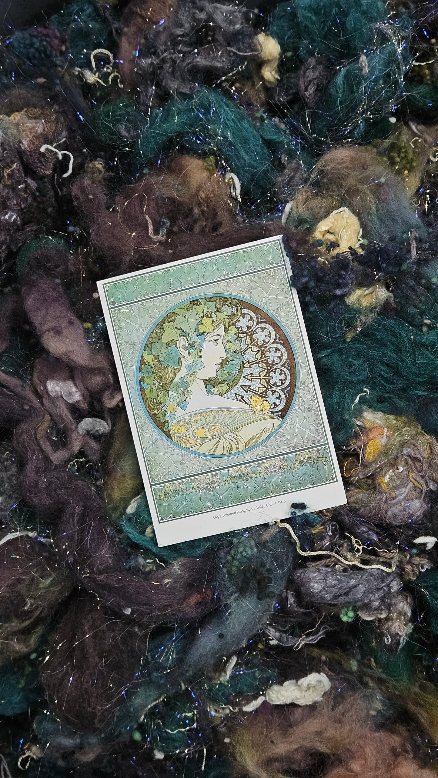 Ivy - Alphonse Mucha Fiber Art Texture Blend 3 ounces