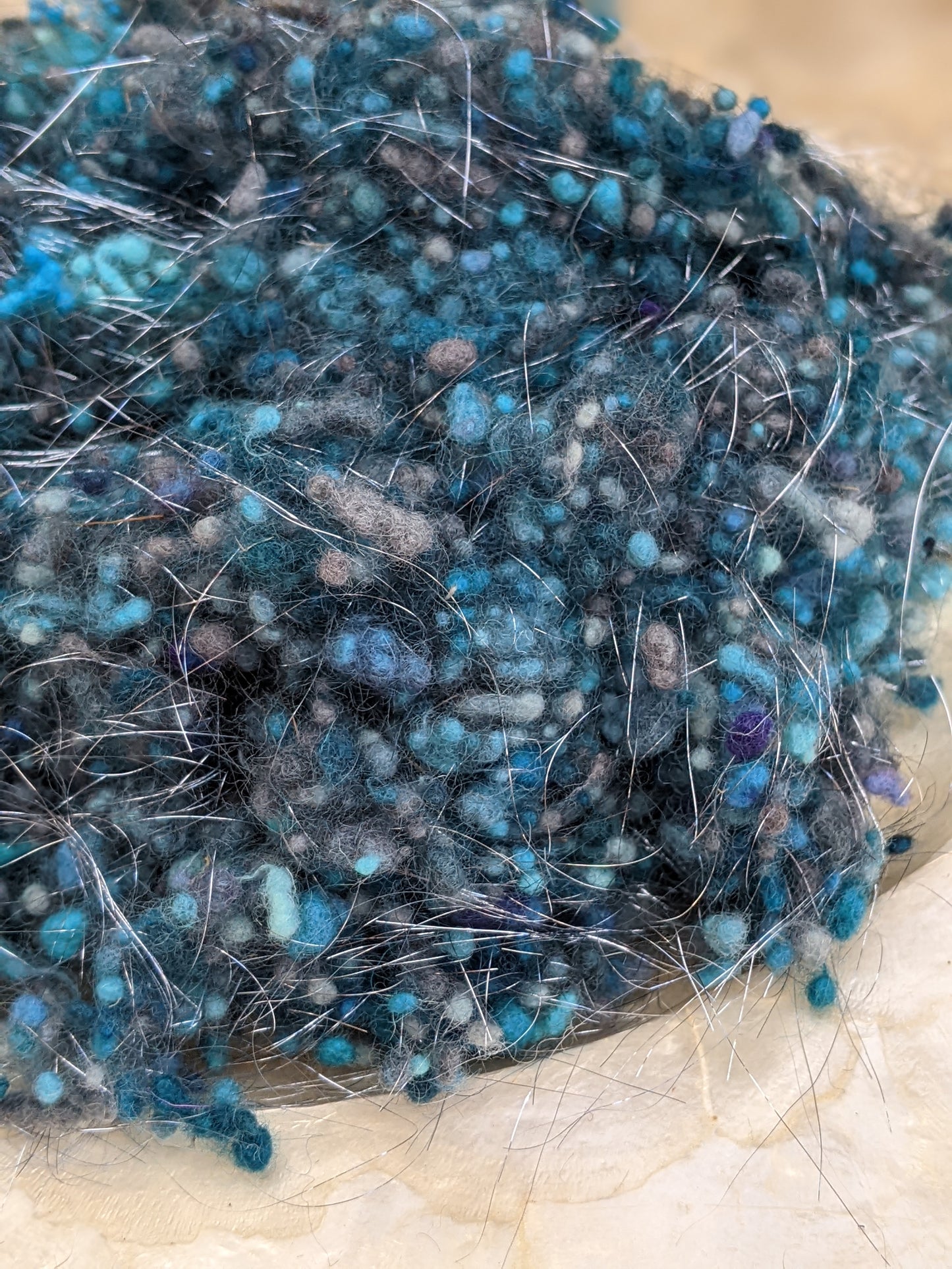 CORINTH Dyed Fine Wool Nepps and Sparkle Blend - 1 ounce