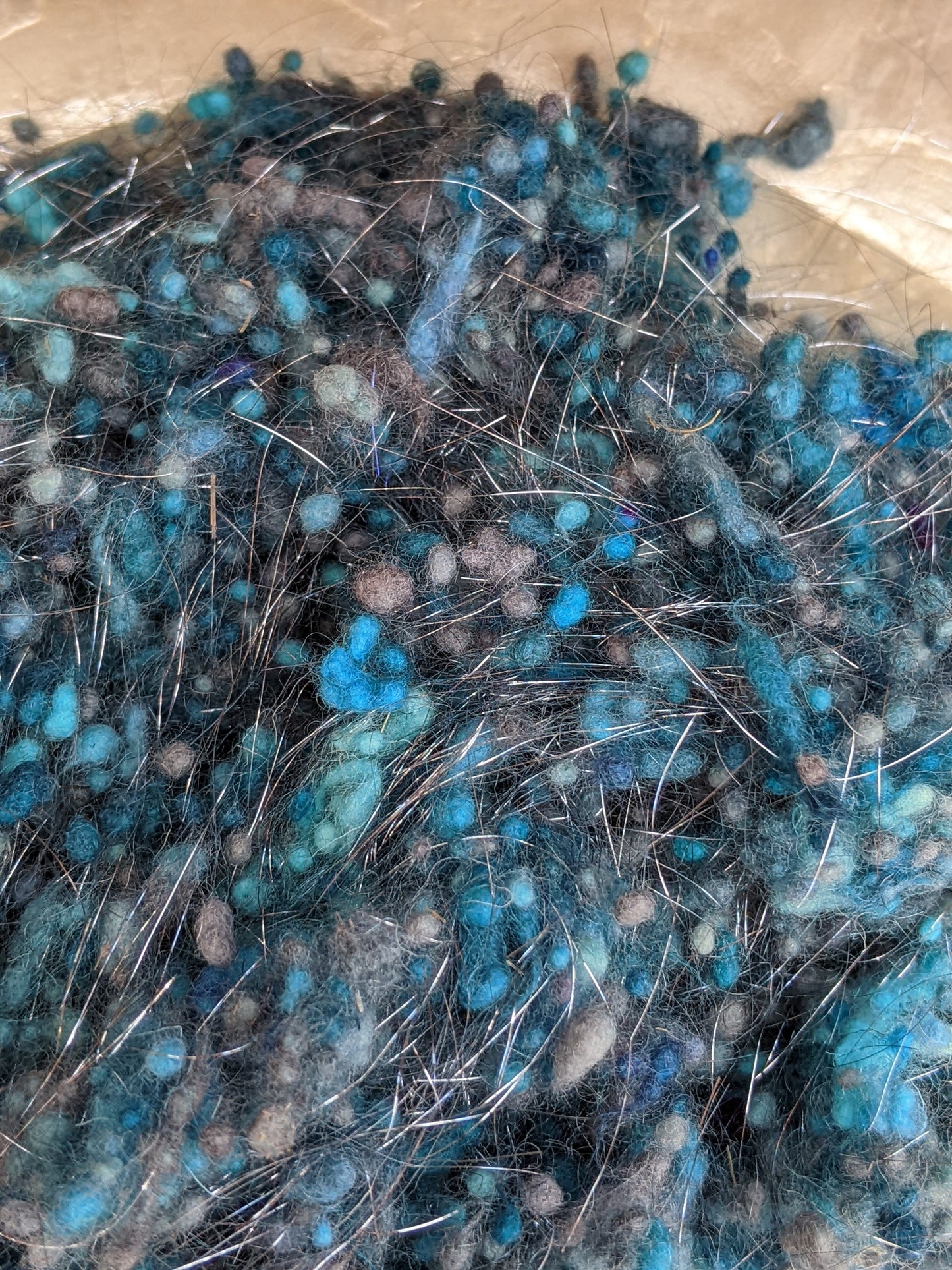 CORINTH Dyed Fine Wool Nepps and Sparkle Blend - 1 ounce
