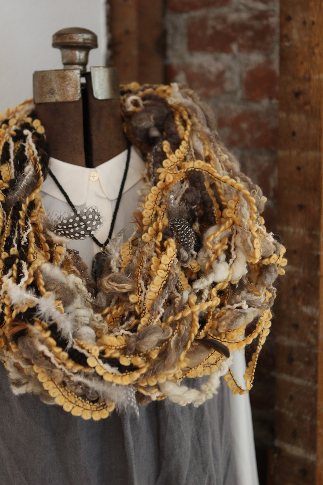 FEATHERPLUCKER Cowl (Free Handspun Knitting Pattern)